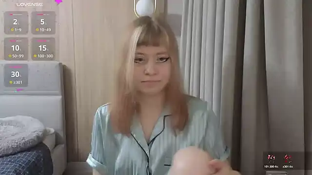 HermioneHHH online show from November 18, 8:46 pm