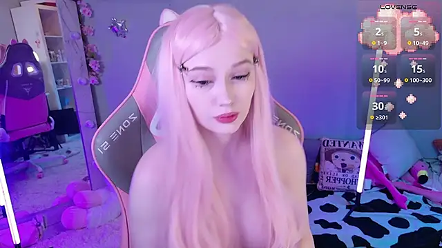 Snapshot of White_kitty01 chatting on April 16, 3:02 pm White kitty01 online show from April 16, 3:02 pm