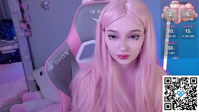 Snapshot of White_kitty01 chatting on May 18, 3:07 pm White kitty01 online show from May 18, 3:07 pm