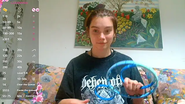 Sophie Bell online show from December 13, 8:58 pm