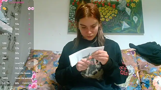Sophie Bell online show from December 20, 8:12 pm