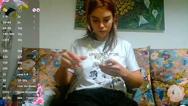 Sophie Bell online show from December 26, 7:38 pm