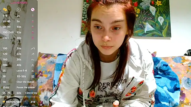 Sophie Bell online show from February 2, 9:45 pm