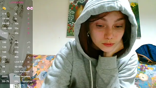 Sophie Bell online show from February 15, 10:42 pm