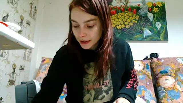 Sophie Bell online show from February 26, 6:00 pm