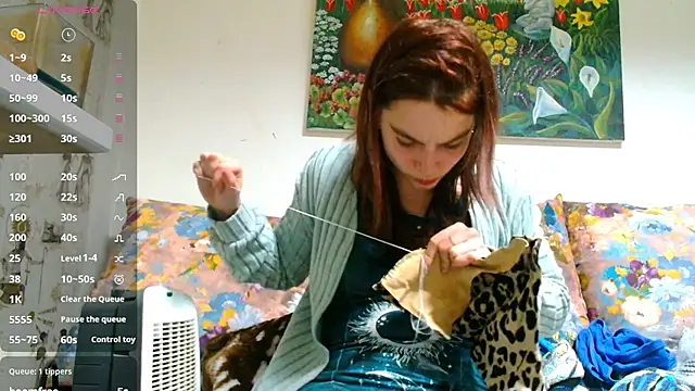 Sophie Bell online show from March 6, 11:20 pm