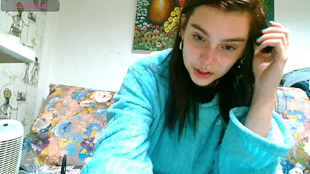Sophie Bell online show from March 9, 9:25 pm