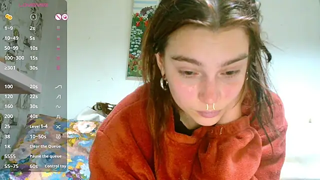 Sophie Bell online show from March 19, 5:28 pm