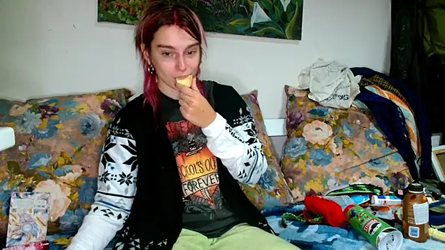 Sophie Bell online show from October 2, 5:42 pm