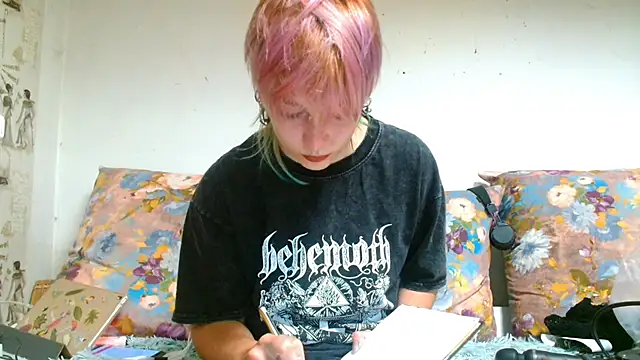 Sophie Bell online show from June 13, 8:07 pm