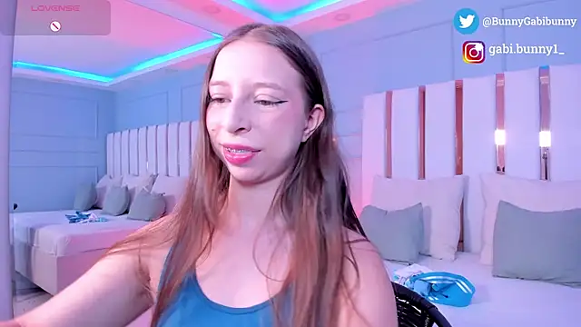 gabi bunny online show from July 17, 5:51 pm