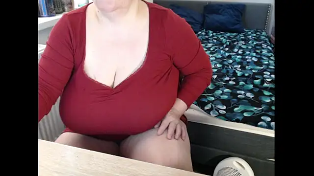 Sweetboobs online show from February 22, 9:30 am