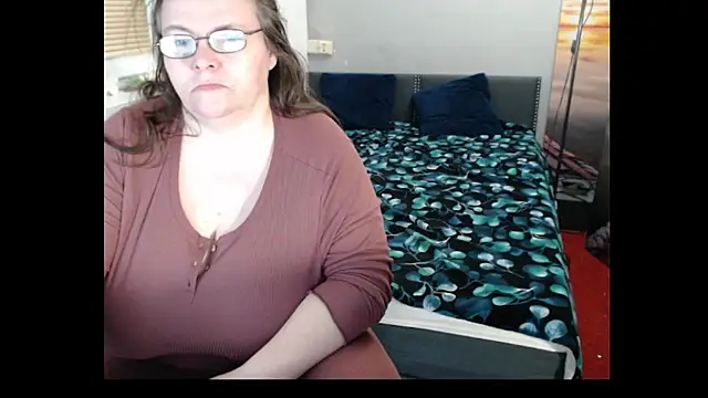 Sweetboobs online show from April 10, 8:35 pm