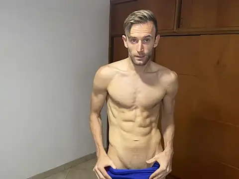 Snapshot of aquilesmade chatting on January 9, 4:06 pm aquilesmade online show from January 9, 4:06 pm