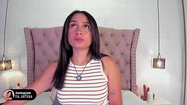 lia sofiia online show from May 2, 9:03 am