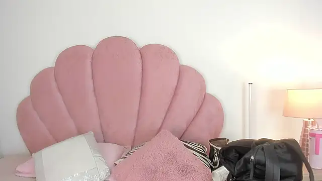 Snapshot of Nicole_Paradise chatting on July 8, 12:53 pm Nicole Paradise online show from July 8, 12:53 pm