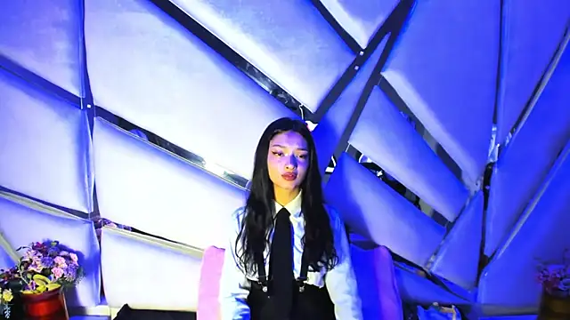 Aurora 18 online show from October 30, 2:40 pm