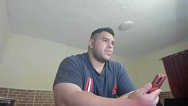 Snapshot of ApholoVV chatting on October 10, 11:53 am ApholoVV online show from October 10, 11:53 am