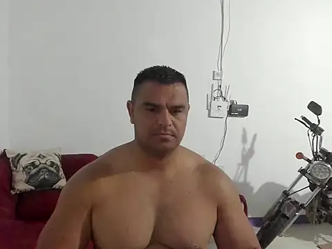 Snapshot of ApholoVV chatting on February 5, 10:31 am ApholoVV online show from February 5, 10:31 am