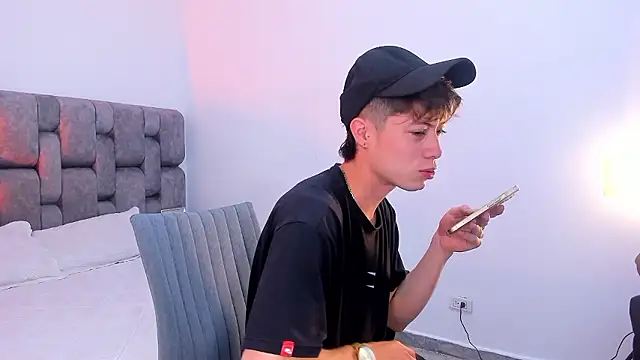 MarcusCollinss  online show from December 2, 12:07 pm