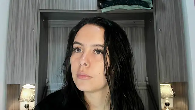 Snapshot of valerymeyerr chatting on June 3, 11:35 am valerymeyerr online show from June 3, 11:35 am