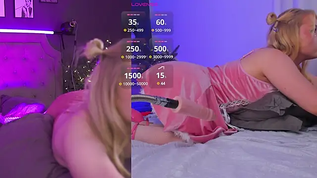 Snapshot of Sexydoll112 chatting on December 26, 11:57 pm Sexydoll112 online show from December 26, 11:57 pm