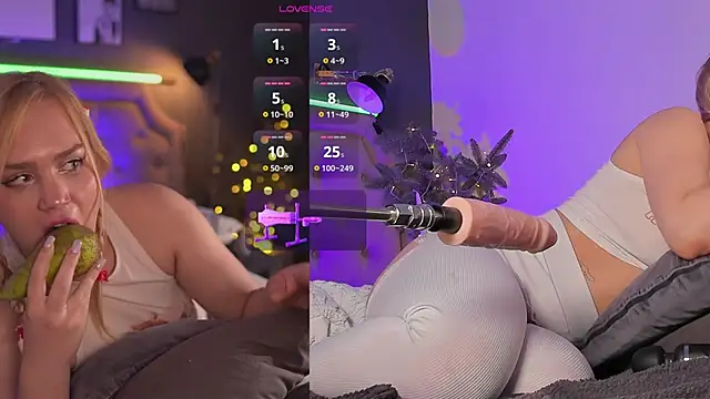 Snapshot of Sexydoll112 chatting on December 31, 2:08 am Sexydoll112 online show from December 31, 2:08 am