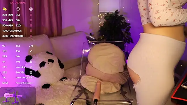 Snapshot of Sexydoll112 chatting on March 15, 11:28 pm Sexydoll112 online show from March 15, 11:28 pm