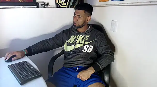 Enriblack92 online show from December 3, 8:28 pm