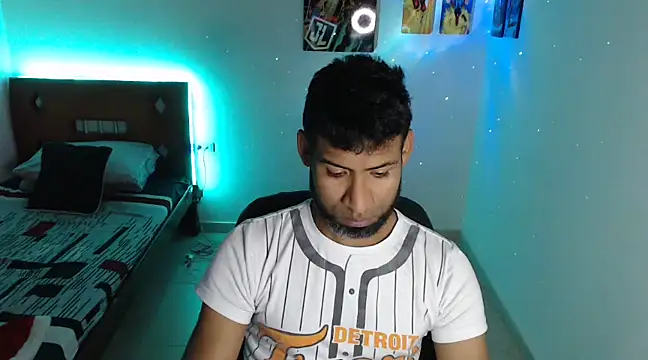 Enriblack92 online show from December 26, 8:11 pm