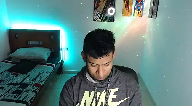 Enriblack92 online show from December 28, 2:22 am