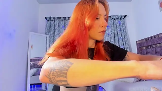 alejandrafitt online show from August 7, 1:07 am