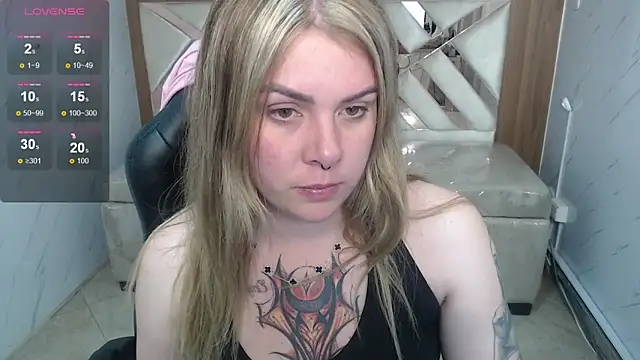 Snapshot of Paula_b_ chatting on May 11, 12:44 pm Paula b online show from May 11, 12:44 pm