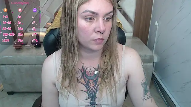 Snapshot of Paula_b_ chatting on June 13, 12:47 pm Paula b online show from June 13, 12:47 pm