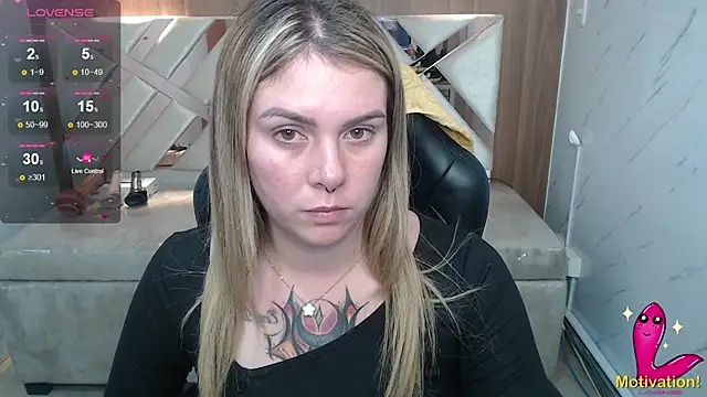 Snapshot of Paula_b_ chatting on June 19, 12:53 pm Paula b online show from June 19, 12:53 pm