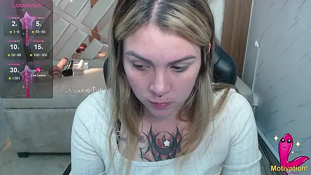 Snapshot of Paula_b_ chatting on June 22, 12:46 pm Paula b online show from June 22, 12:46 pm