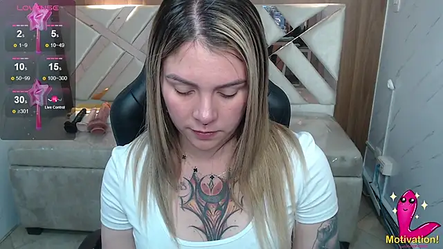 Snapshot of Paula_b_ chatting on July 8, 12:53 pm Paula b online show from July 8, 12:53 pm
