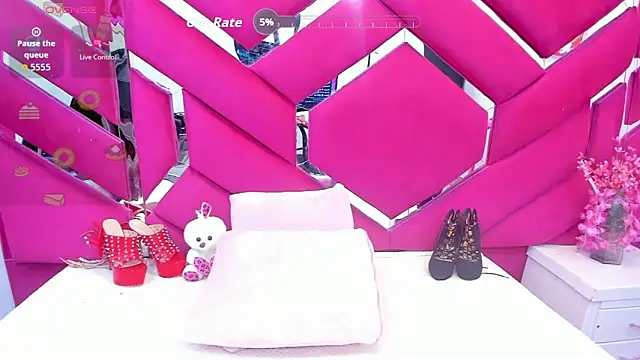 Snapshot of CooperEmma_ chatting on July 2, 3:34 am CooperEmma online show from July 2, 3:34 am