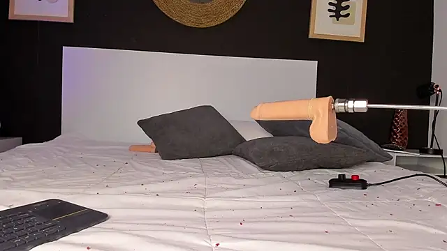 VioletPaket online show from December 20, 2:19 am