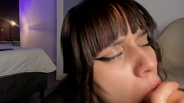 VioletPaket online show from December 24, 7:22 pm