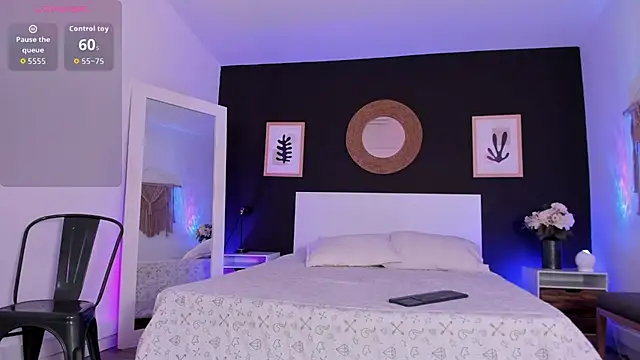 VioletPaket online show from March 15, 12:55 pm