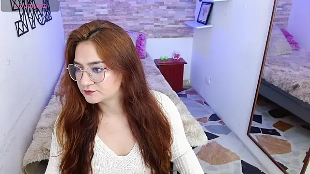 lilyponce  online show from April 23, 7:16 pm