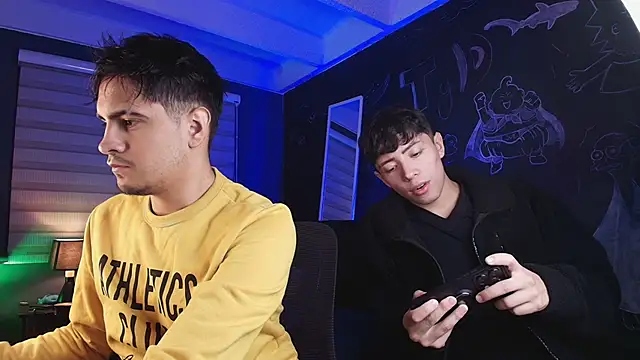 thiago rockwelll online show from April 16, 10:38 am