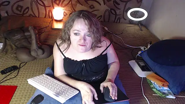 Snapshot of MiniNatalie chatting on January 26, 5:23 am MiniNatalie online show from January 26, 5:23 am