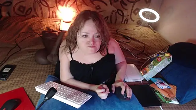 Snapshot of MiniNatalie chatting on January 28, 10:12 am MiniNatalie online show from January 28, 10:12 am