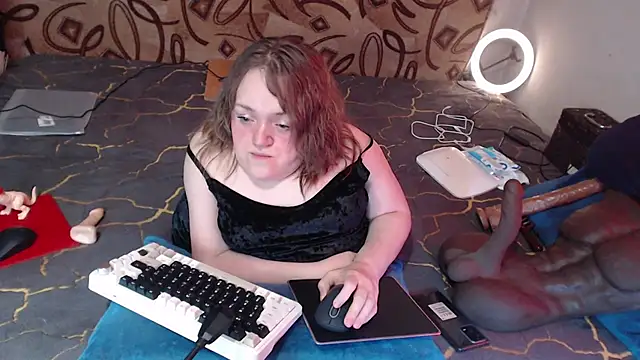 Snapshot of MiniNatalie chatting on March 10, 8:26 am MiniNatalie online show from March 10, 8:26 am