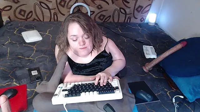 Snapshot of MiniNatalie chatting on March 19, 2:59 am MiniNatalie online show from March 19, 2:59 am