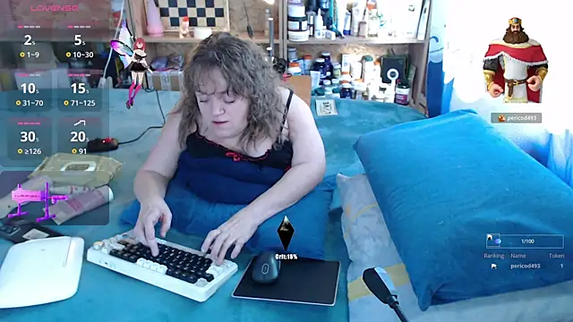 Snapshot of MiniNatalie chatting on October 18, 4:15 am MiniNatalie online show from October 18, 4:15 am