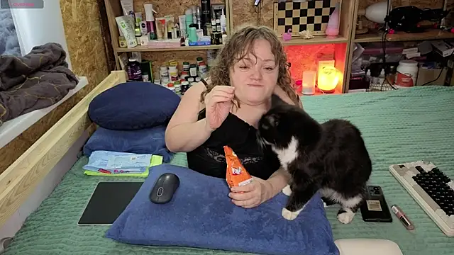 MiniNatalie online show from December 14, 4:18 am