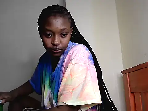 Snapshot of Sweet_mella chatting on June 14, 6:32 pm Sweet mella online show from June 14, 6:32 pm